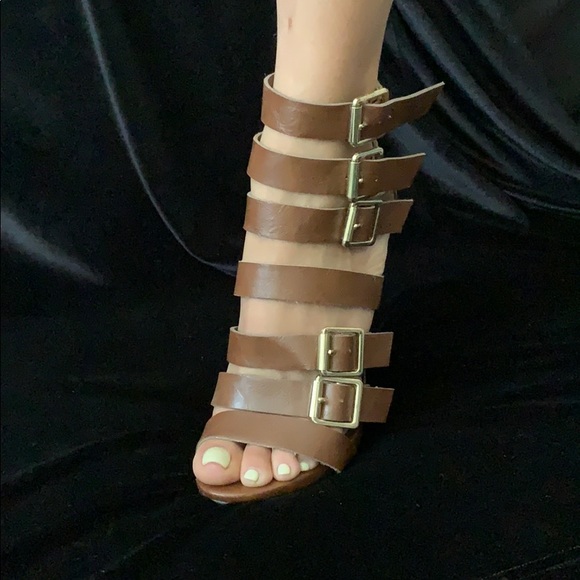 Sapphire Buckle Heels - Picture 4 of 4